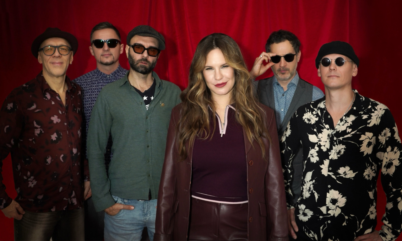 

Билеты на Светлана Жаворонкова & Acoustic Soul (16 Тонн Арбат)