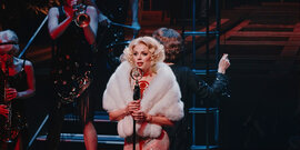 В джазе только девушки