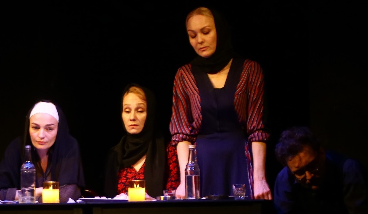 

Билеты на Вдовий пароход (Драматический театр им. Гончарова)