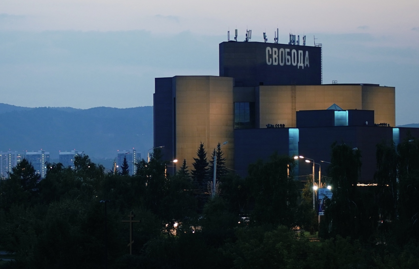 

Билеты на Экскурсия по музею — история, архитектура, постоянные выставки (Музейный центр «Площадь Мира»)