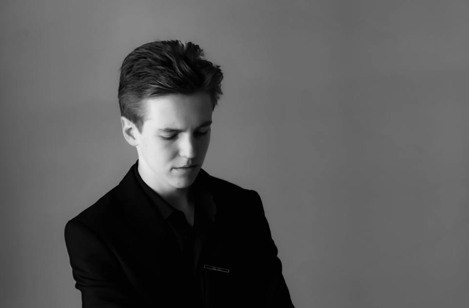 

Билеты на Арсений Сурин представляет: Дамам посвящается (Дом винтажной музыки)