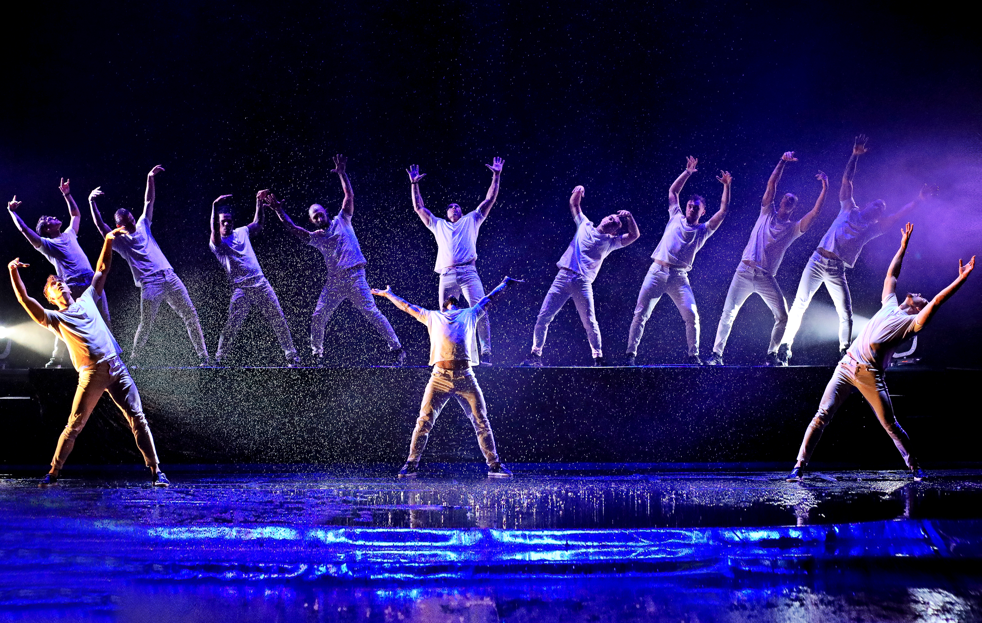 

Билеты на Мужской сезон (Театр на Мельникова)