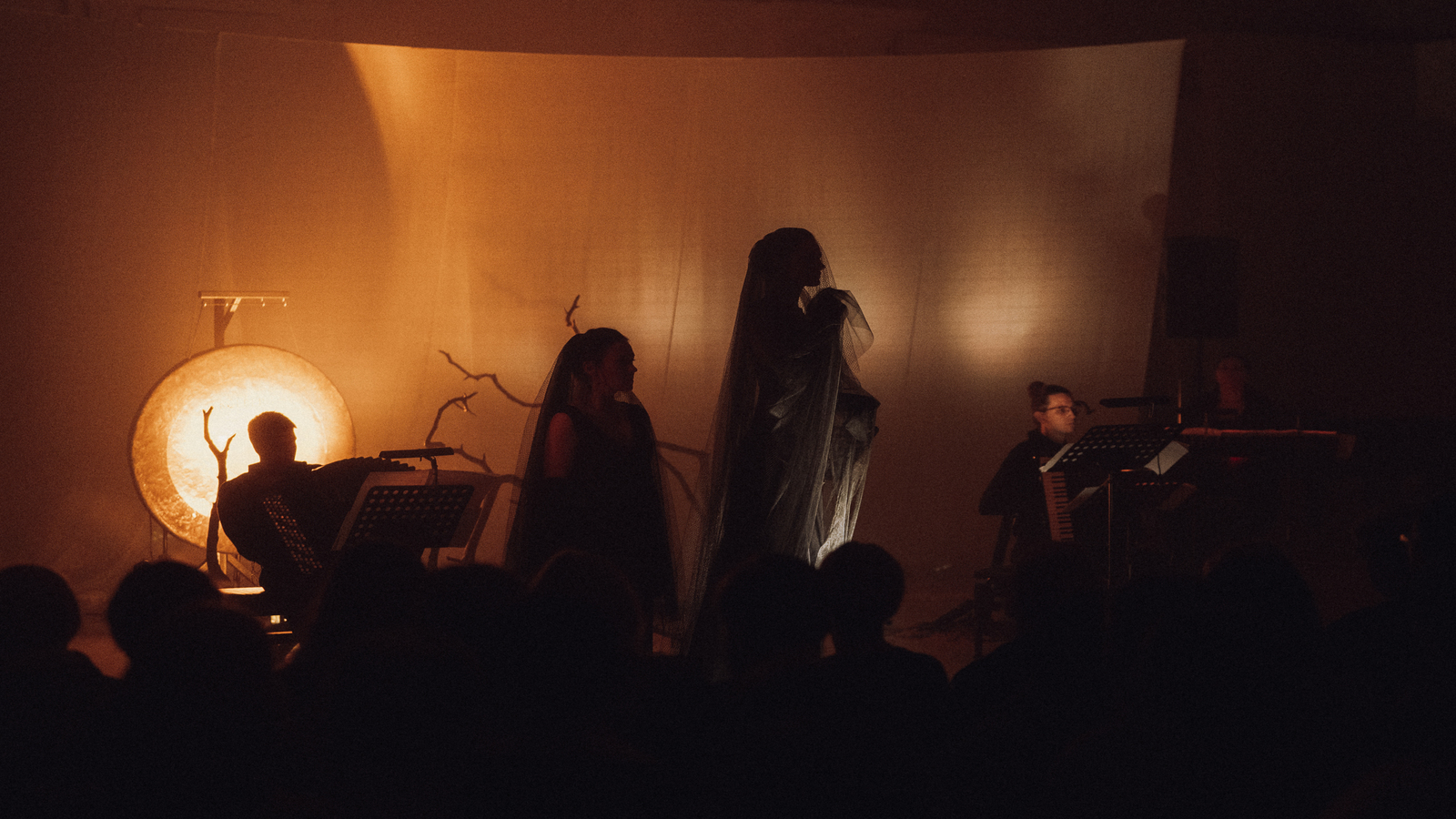 

Билеты на Кирилл Архипов. Обрыв ли овраг ли цветущий луг (Дом Радио)