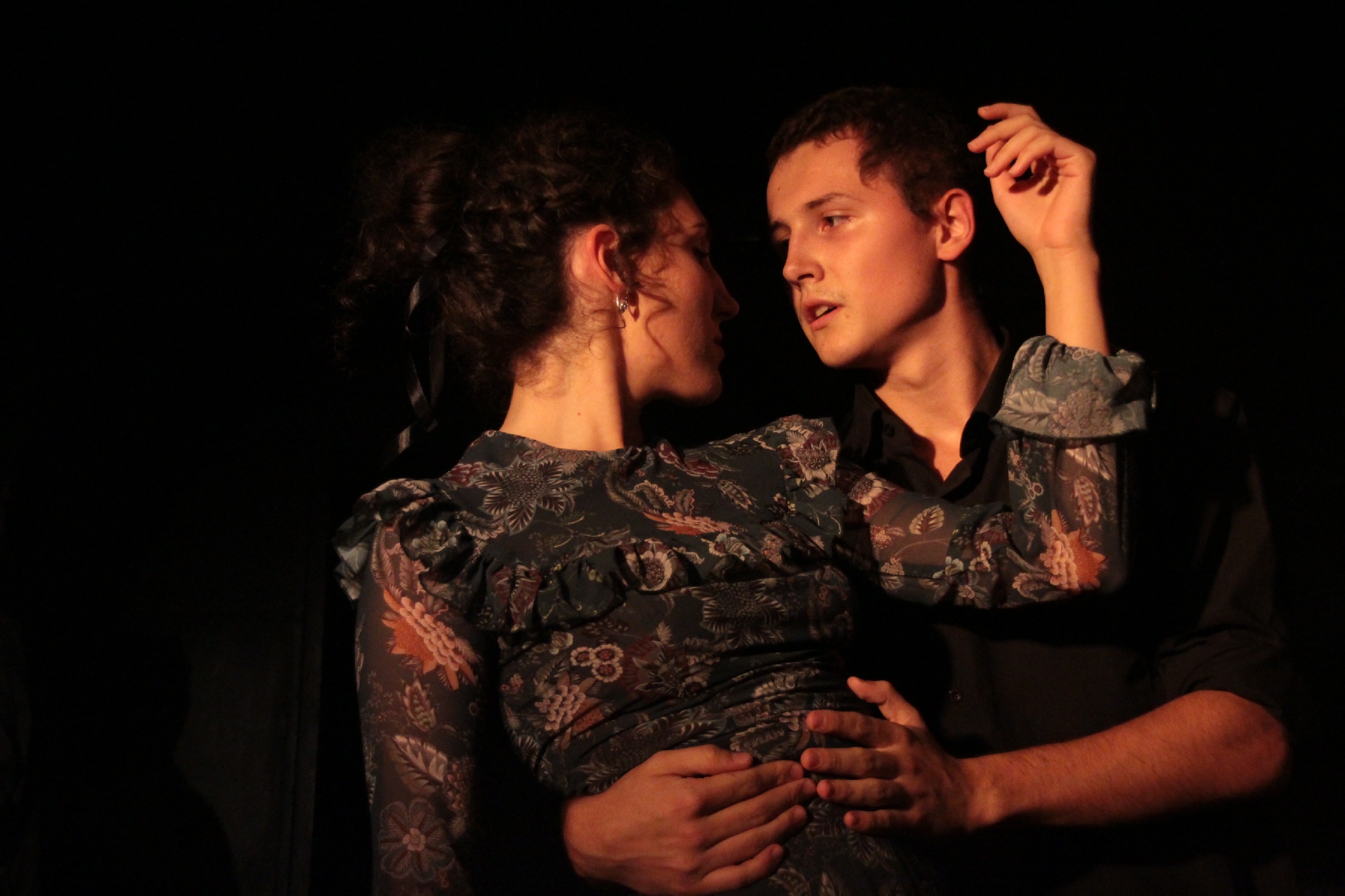 

Билеты на Базарoff (Городской театр. Сцена на Галерной)