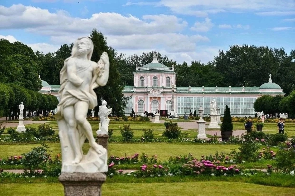 Афиша: Весна в Кусково: вальсы, ноктюрны, романсы в русском Версале в Москве 18 апреля 2026