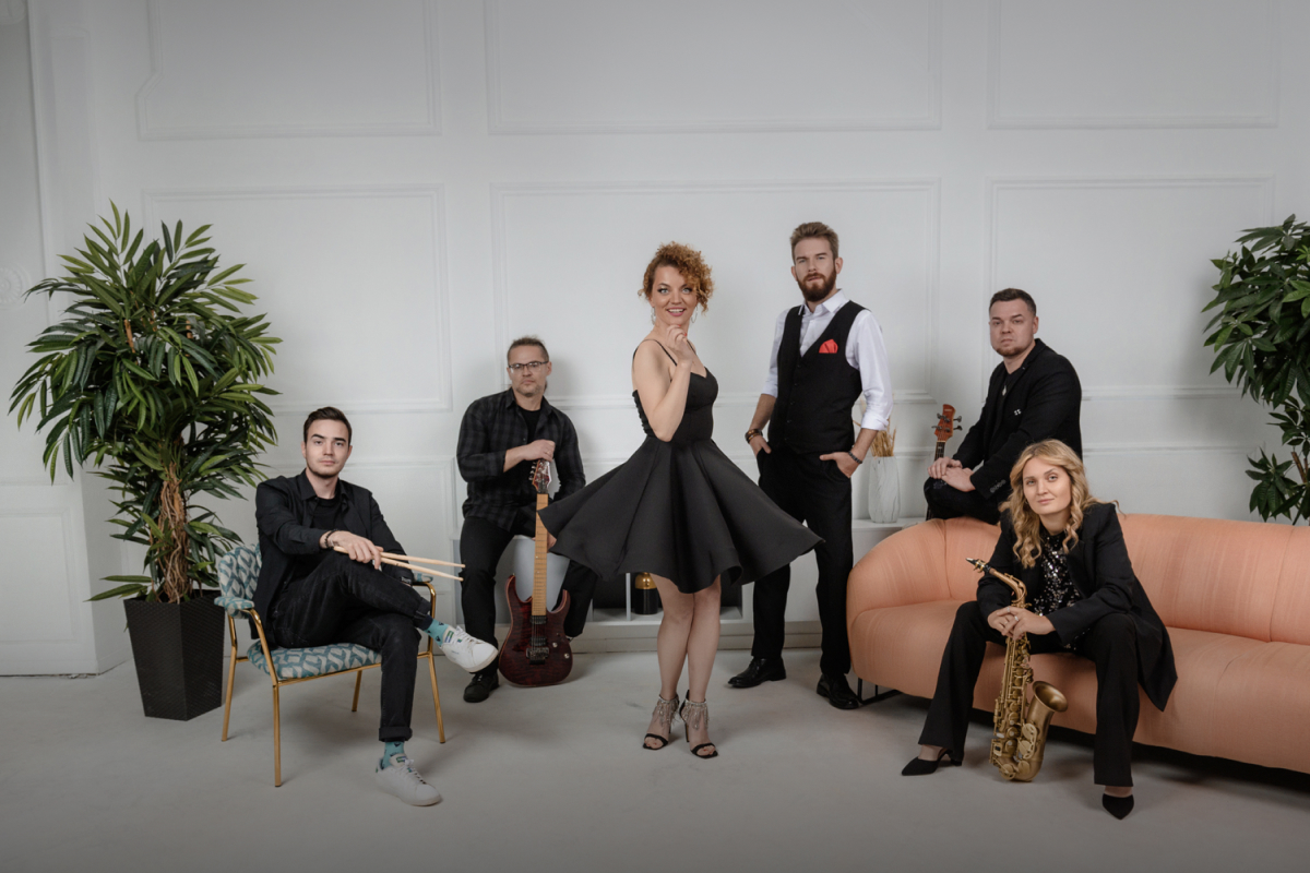 

Билеты на Горбунов бэнд. Лунная река / Moon River (Частная филармония «Триумф»)