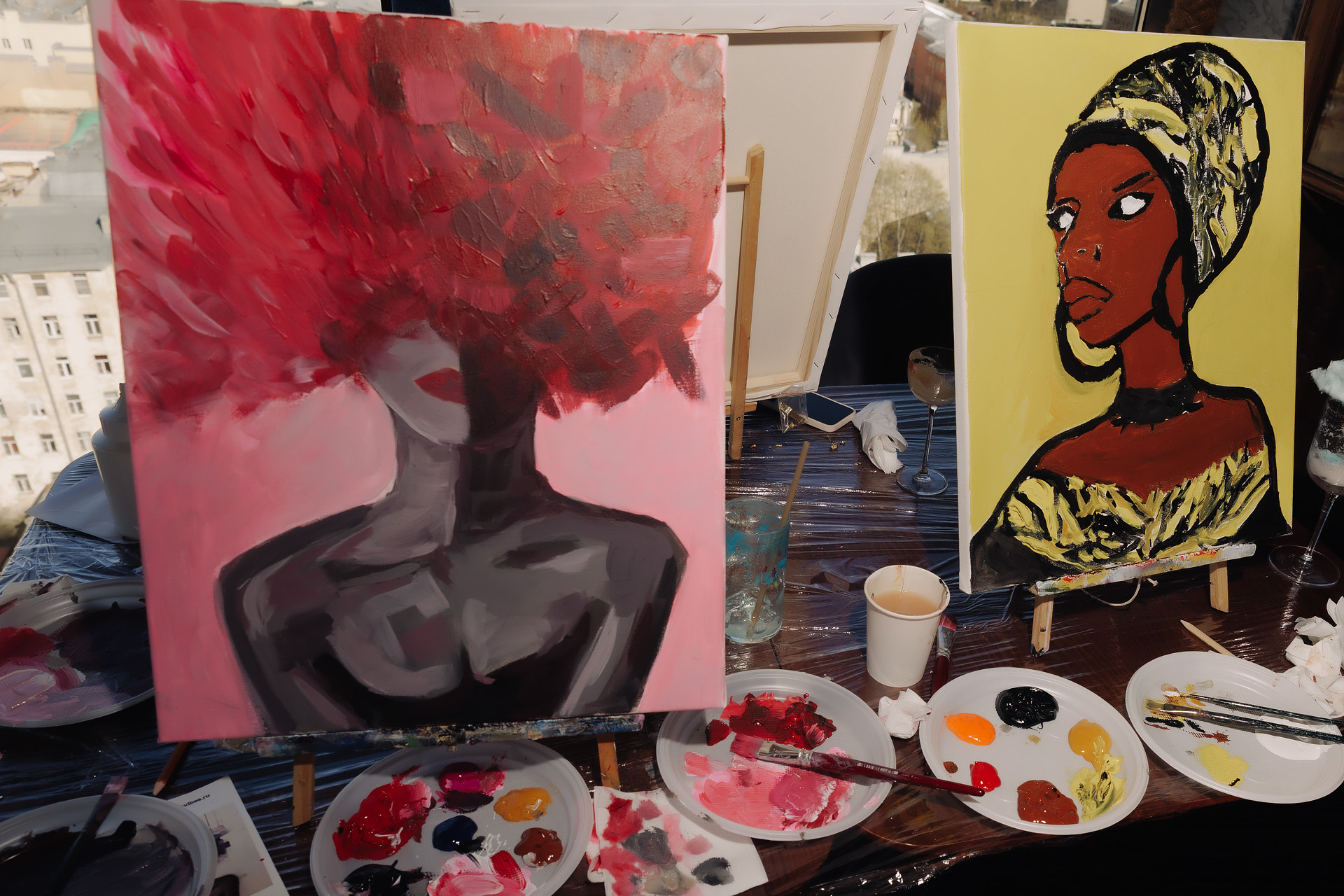 

Билеты на Арт-вечеринка Artvibes. Рисуем акрилом на холсте с видом на Аврору (Крыша 18)