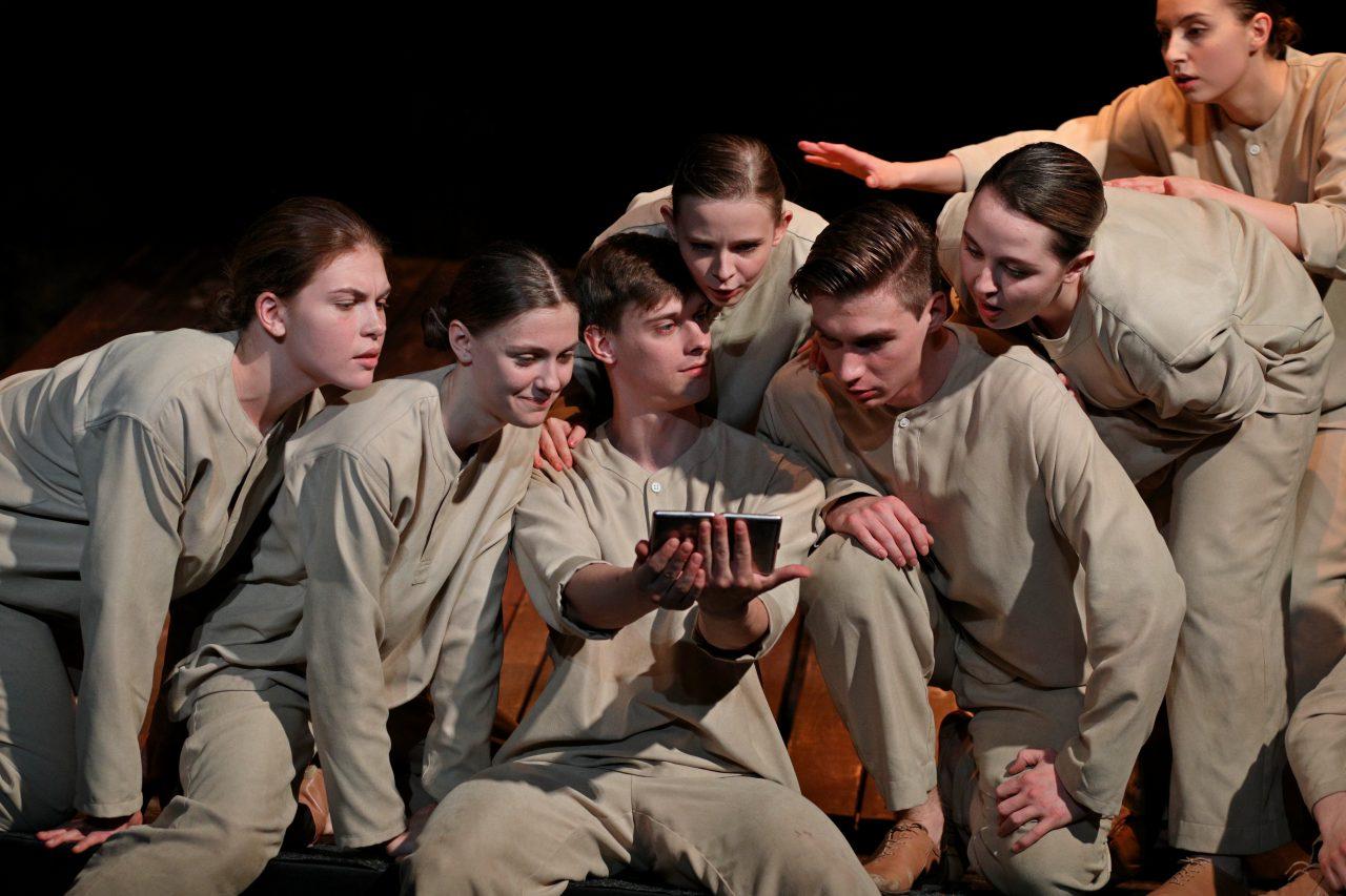 

Билеты на Василий Тёркин (Новый экспериментальный театр)