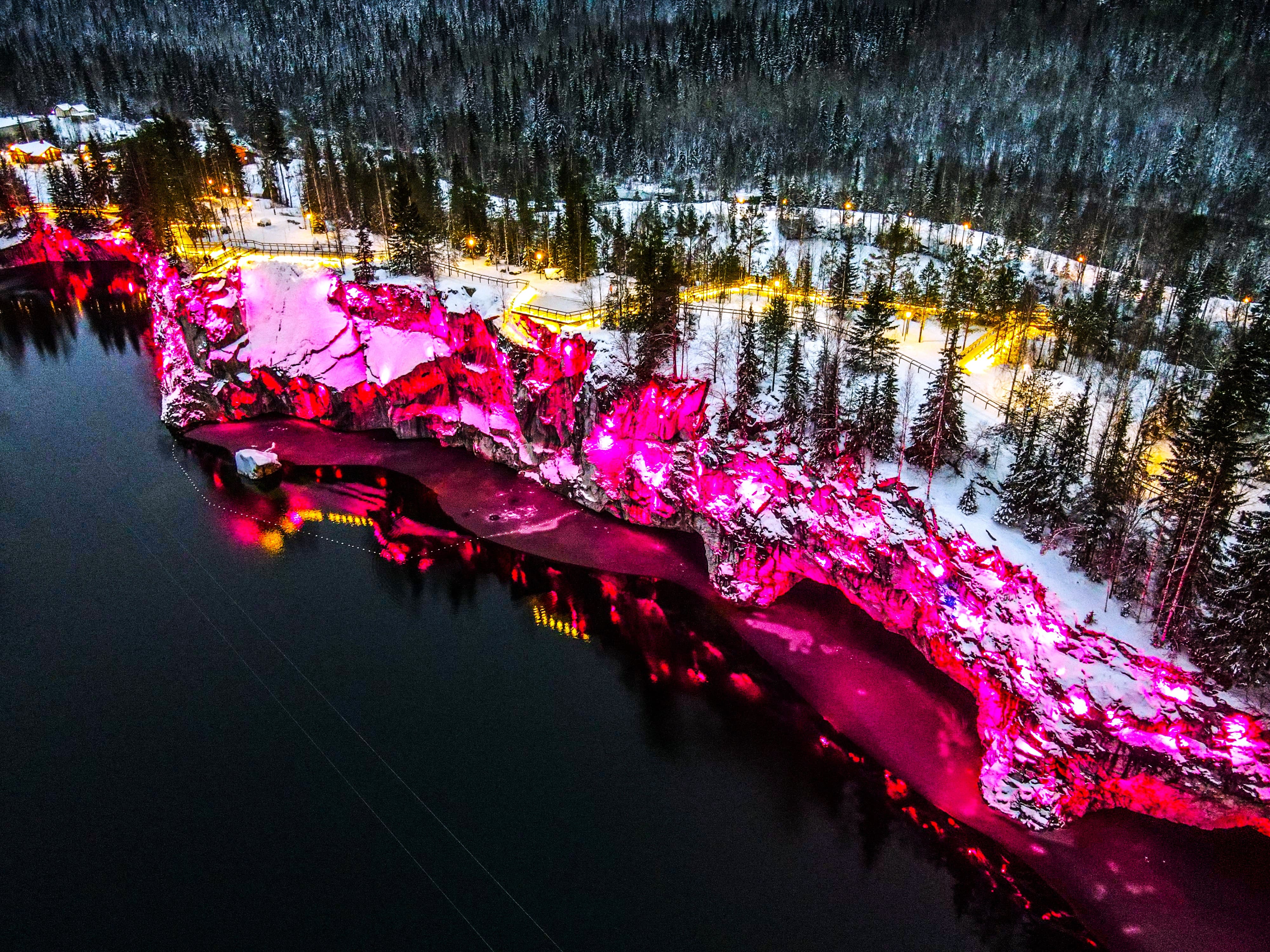 

Билеты на Новогодний день в сердце Карелии: Рускеала и царство водопадов (Улица Казанская, 2)