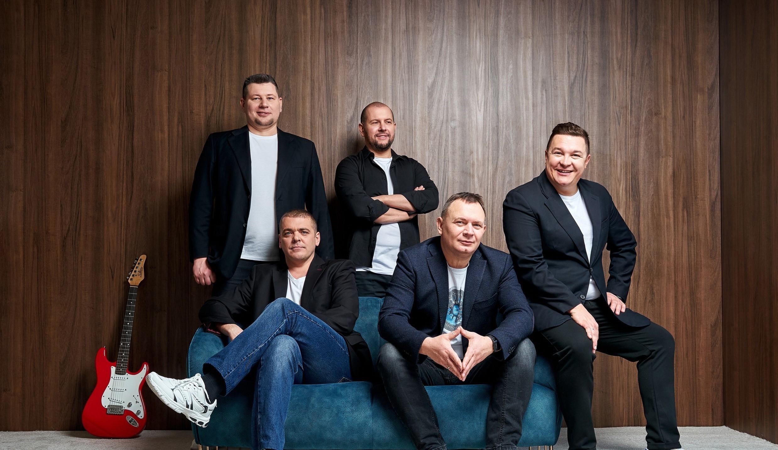 

Билеты на Выходной Band (Бродячая собака)