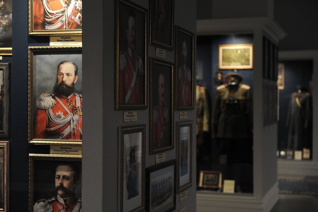 

Билеты на Донские казаки. Воинская элита империи (Донская казачья гвардия)