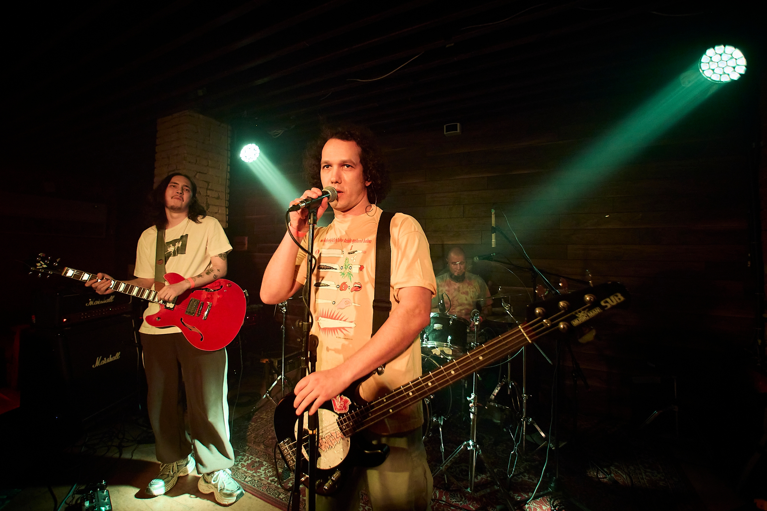 

Билеты на Truckdrivers (Glastonberry)