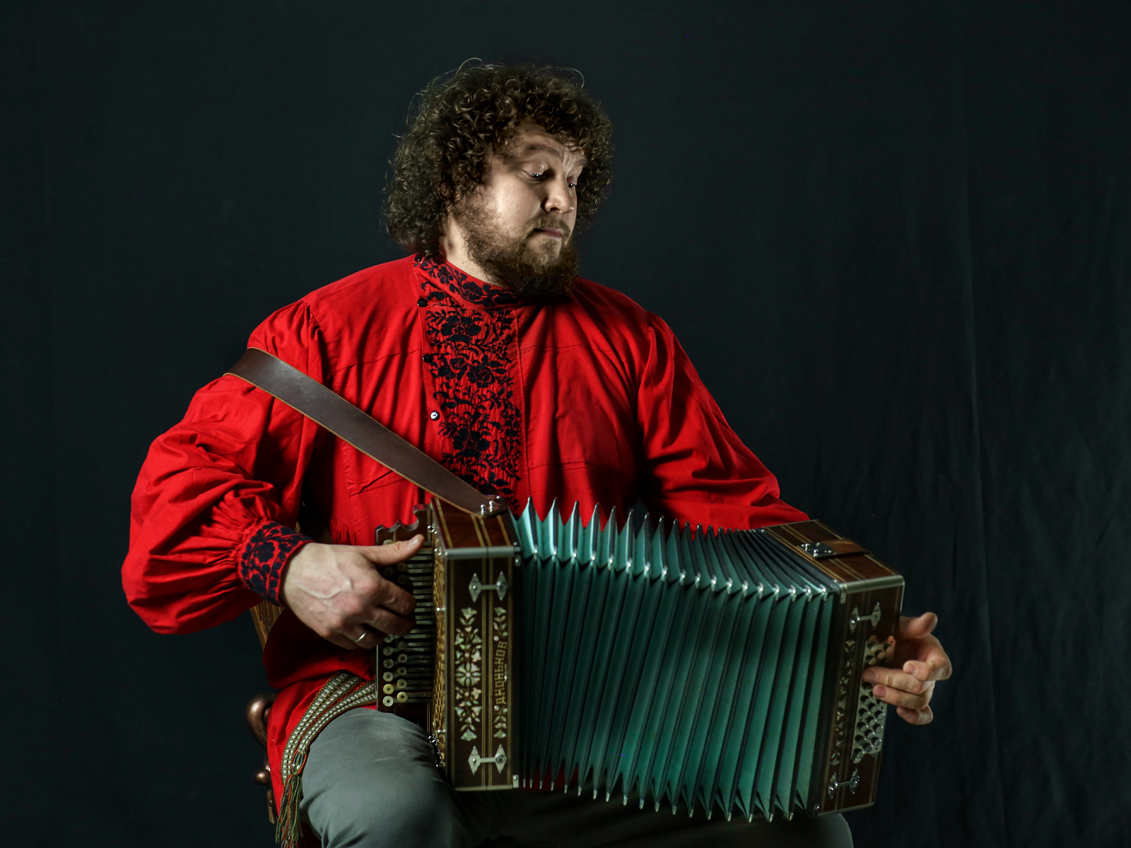 Афиша: И поёт мне в землянке гармонь.... в Москве 7 мая 2026