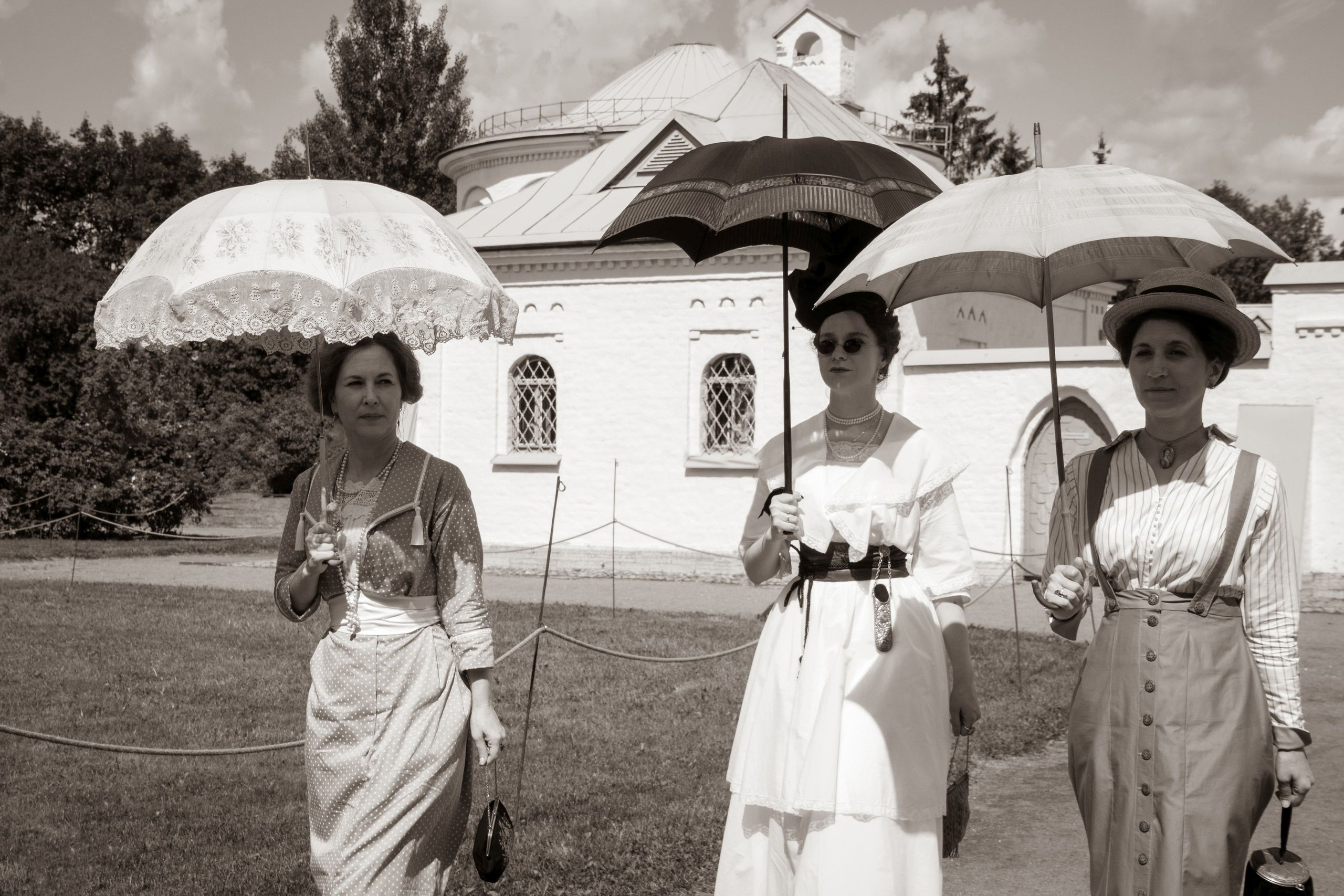 

Билеты на Мода раннего и позднего модерна (Особняк купца Носова)