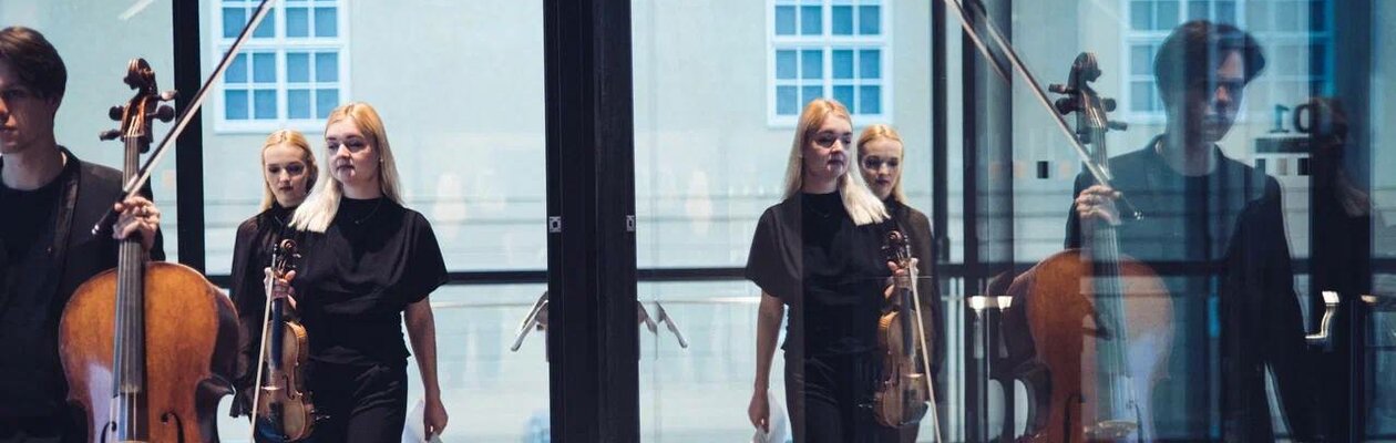 Simple Music Ensemble. Поп-хиты