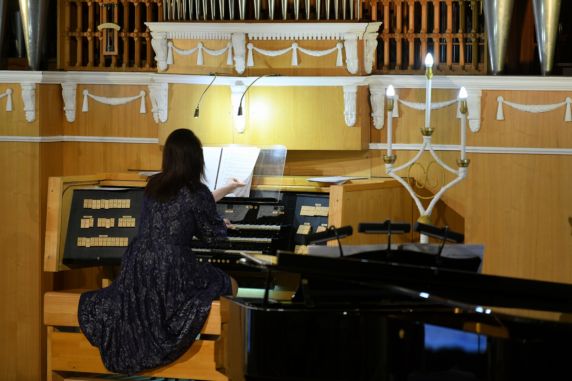 

Билеты на Орган и его друзья. Фейерверк музыкальных красок (Филармония. Зал органной и камерной музыки)