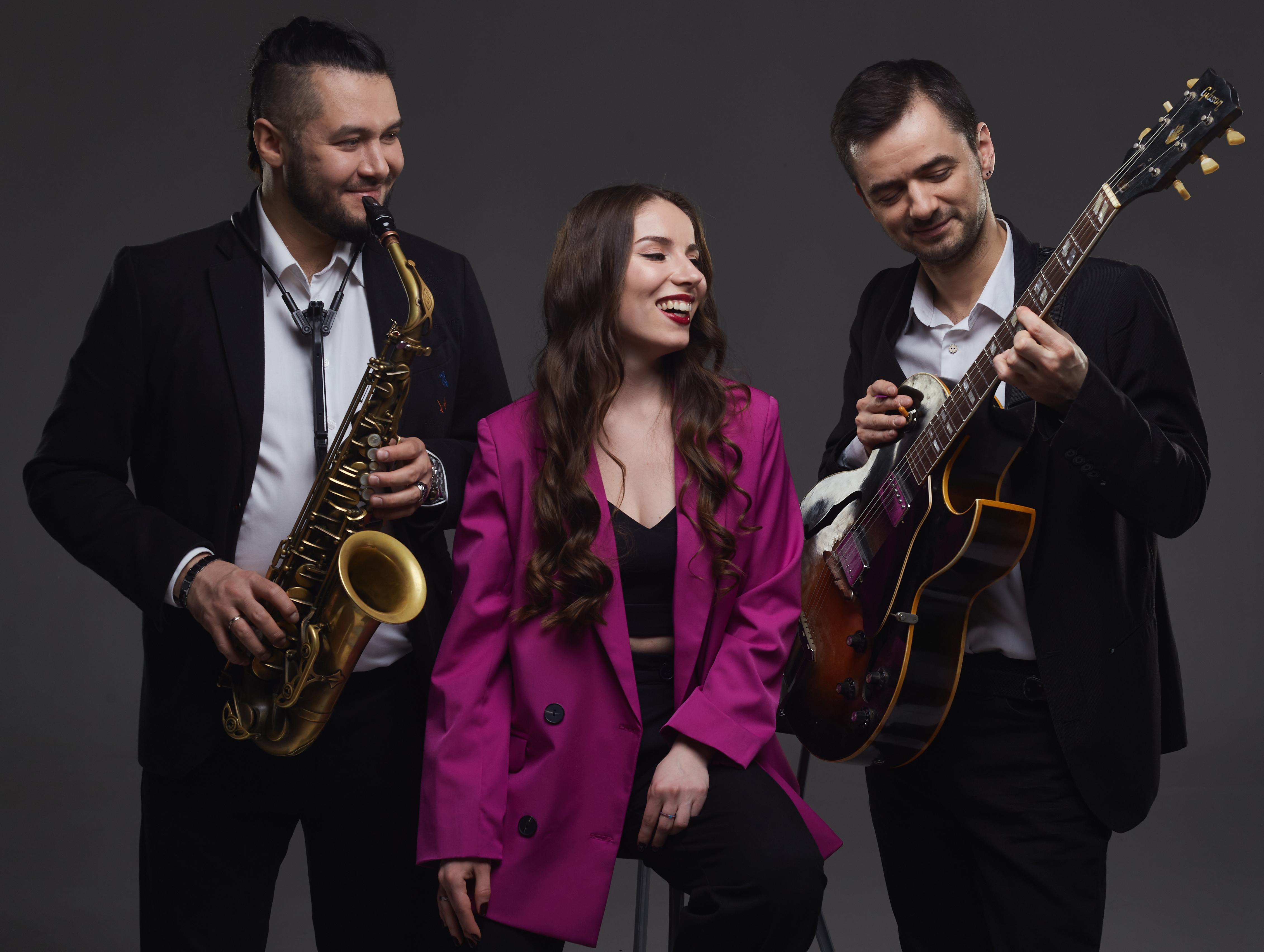 

Билеты на Трио Анны Рогозиной. Summertime Jazz (EverJazz)