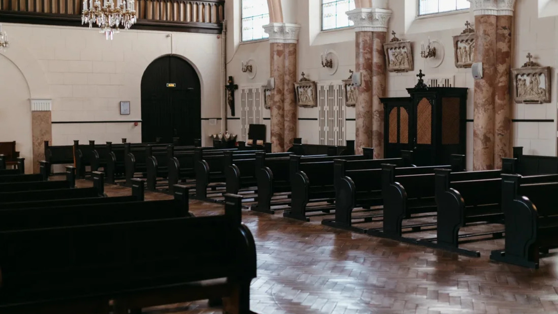 

Билеты на «Времена года» и «Пляска смерти»: скрипка и орган при свечах (Римско-католический храм Матери Божией Лурдской)