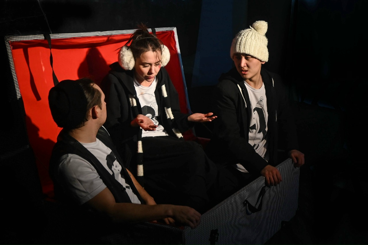 

Билеты на 3 пингвина 2 билета (Домик на крыше)