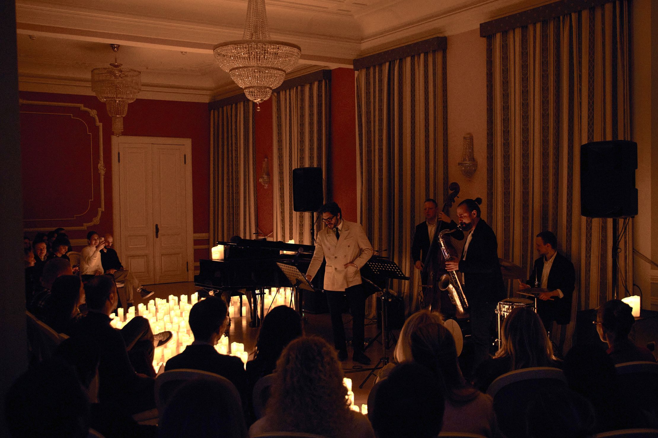 

Билеты на Музыка в усадьбе: Фрэнк Синатра (Особняк Прове)