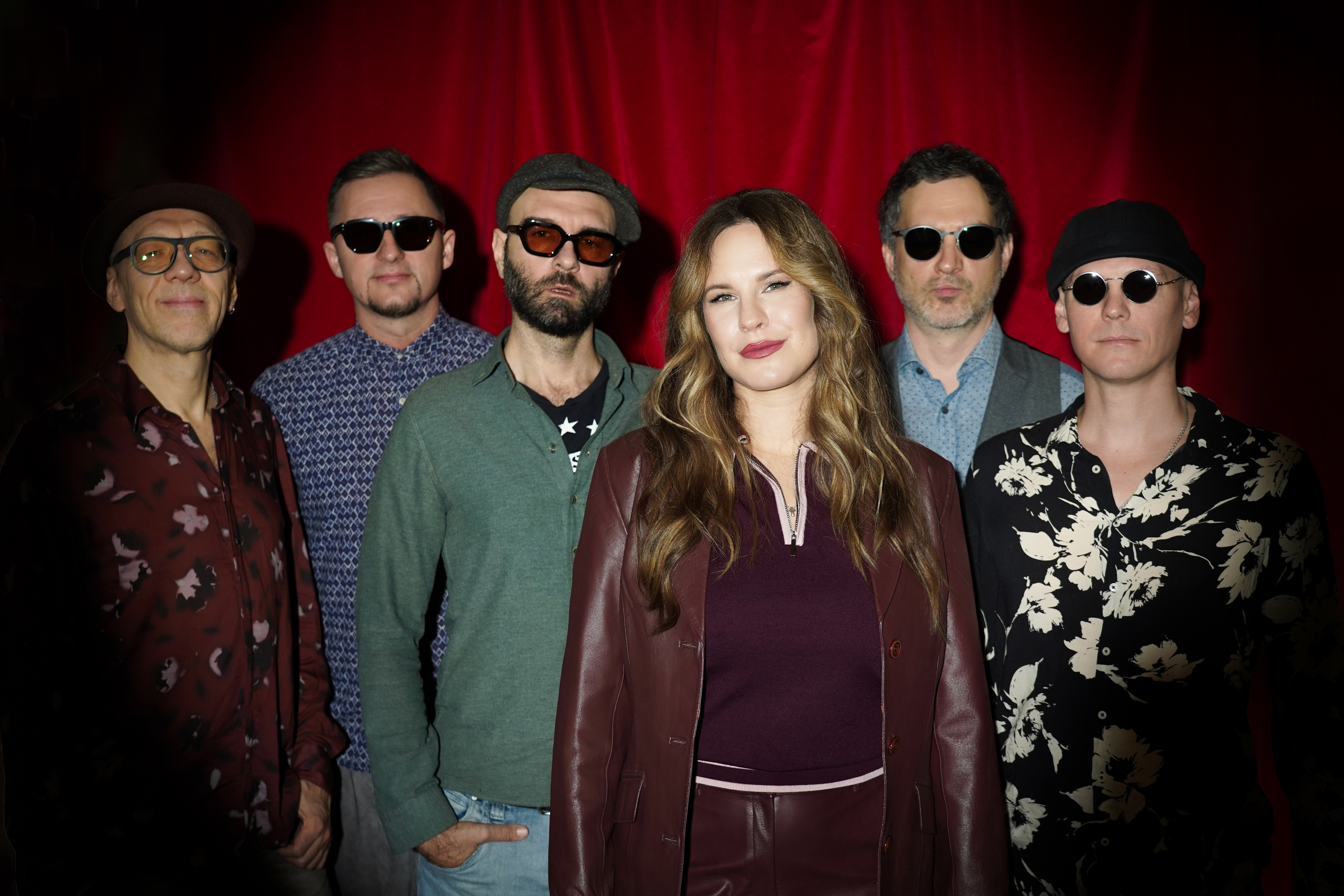 

Билеты на Светлана Жаворонкова и Acoustic Soul (Крым Terrace Moscow)