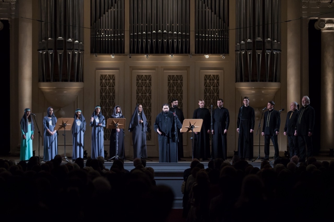 

Билеты на Крещенские вечера. Схиархимандрит Серафим Бит-Хариби и Хор монастыря тринадцати святых ассирийских отцов (Филармония им. Шостаковича. Большой зал)