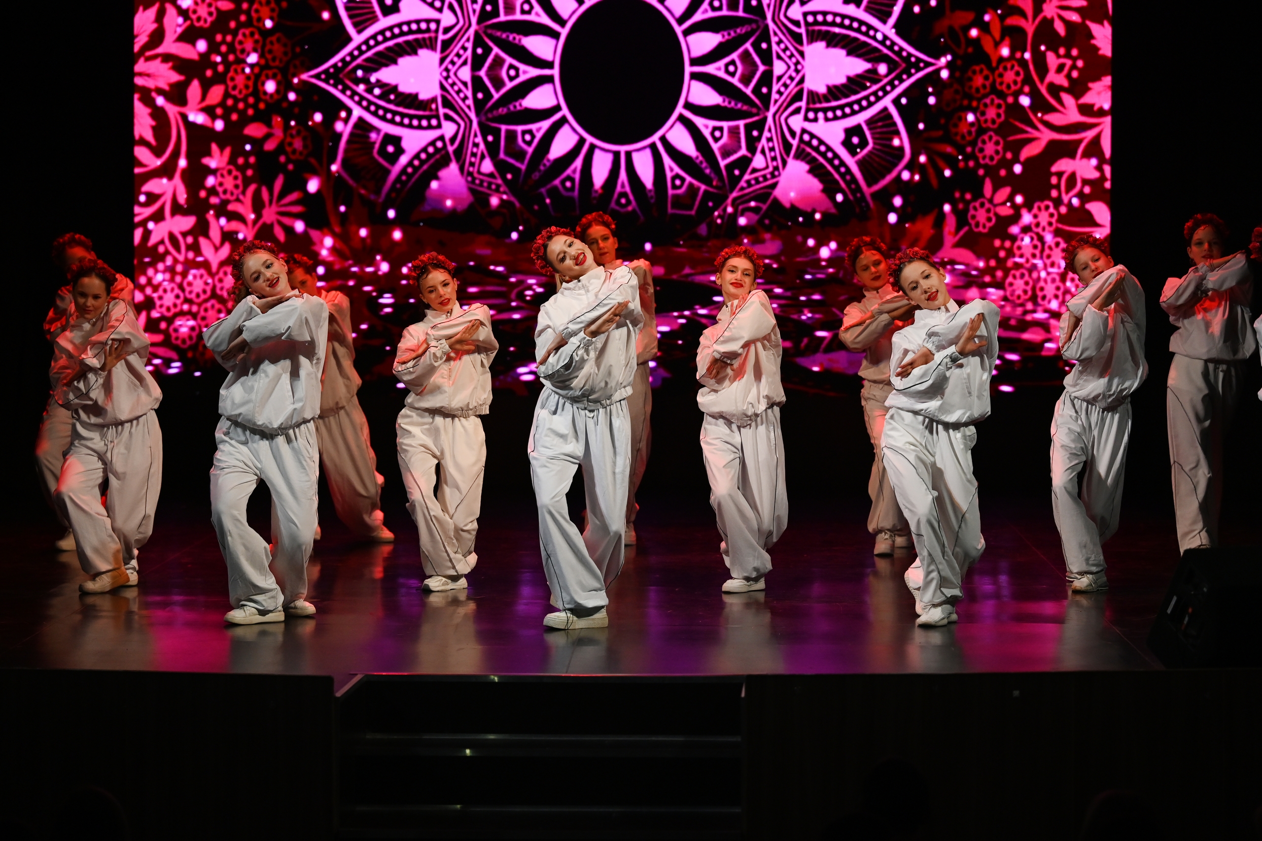 Афиша: Большой паркет в Брянске 25 апреля 2026