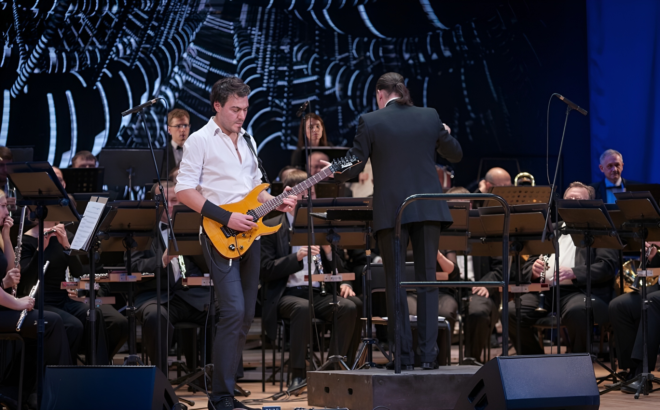 

Билеты на Теория струн (Филармония им. Шнитке)