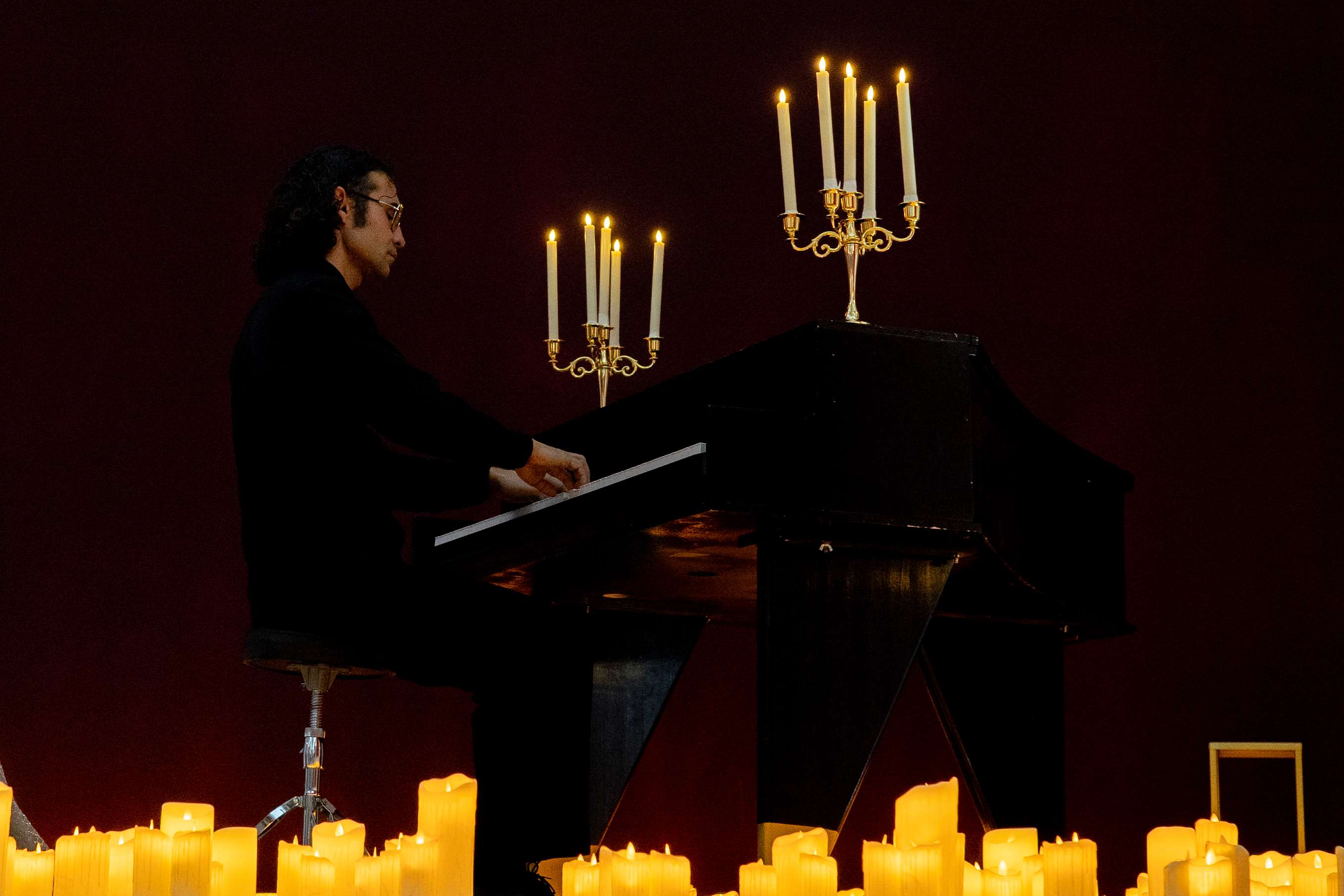 

Билеты на Магия свечей. Саундтреки из фильмов. Гарри Поттер, Один дома, Игра престолов (Особняк 1898)