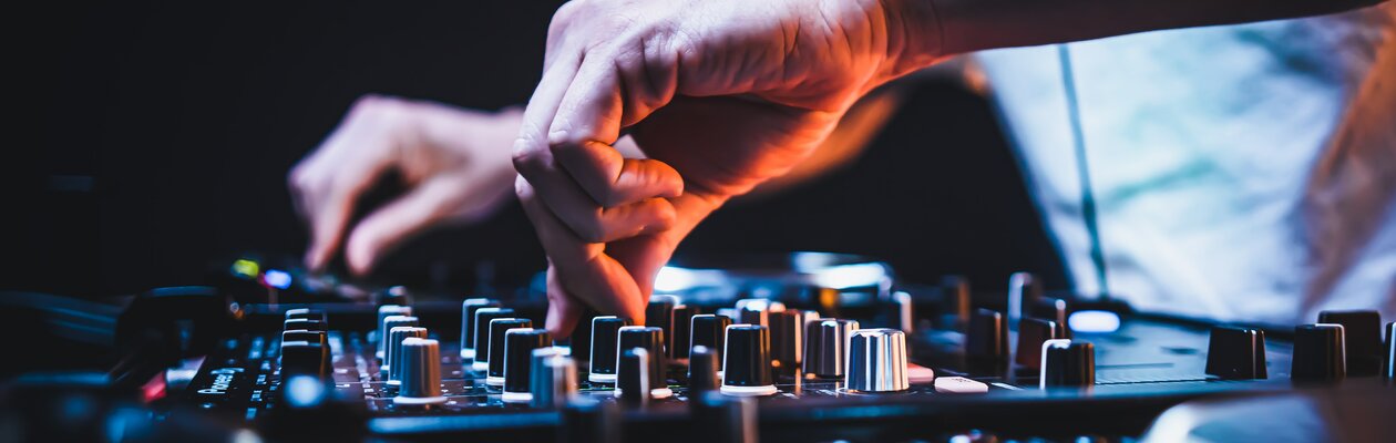 Suanda Music Black Night