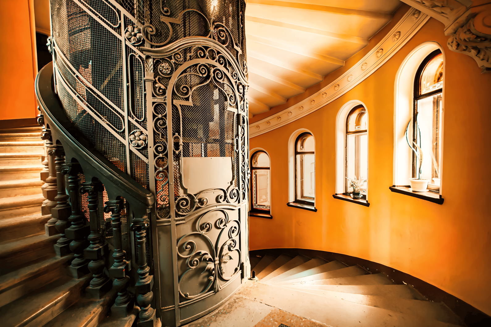 

Билеты на Приватный тур по старинным дворам и парадным Петербурга (Станция метро «Владимирская»)