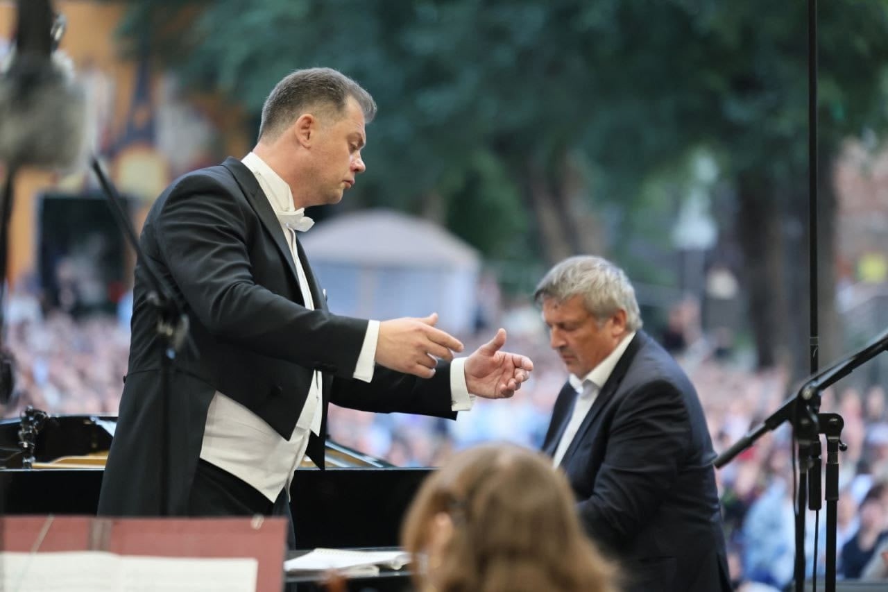 

Билеты на Классика рока (Свердловская филармония)