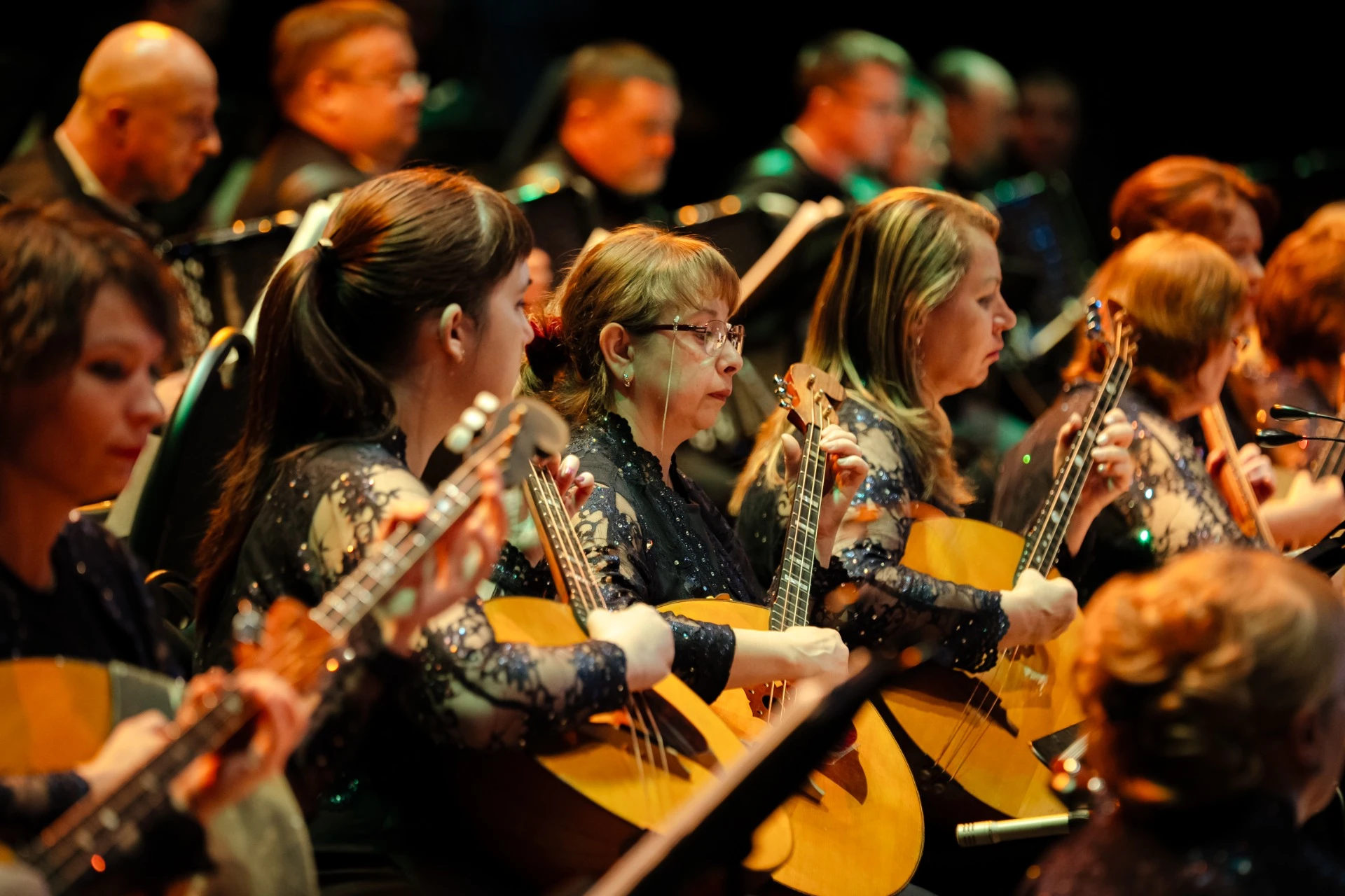 

Билеты на Красноярский филармонический русский оркестр. Это всё — она! (Филармония)