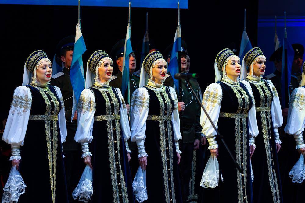 

Билеты на Оренбургский русский народный хор. Нам есть чем гордиться и есть что беречь... (Филармония)