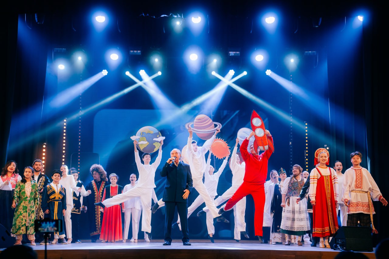 

Билеты на Вера и звёзды (Коми-Пермяцкий драматический театр им. Горького)