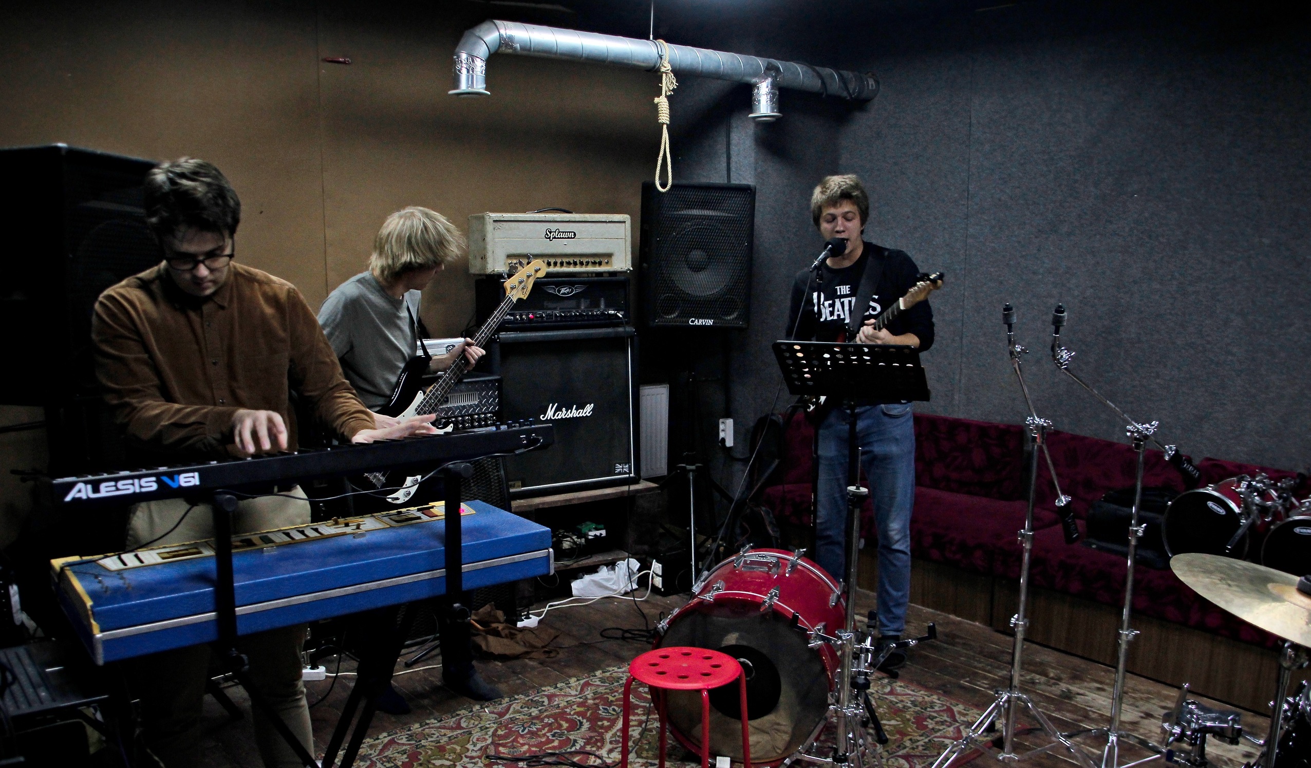 

Билеты на Classic Rock Legends Show. 24 Carat Golden Rock Hits с Silver Machine (Rhythm & Blues Cafe)