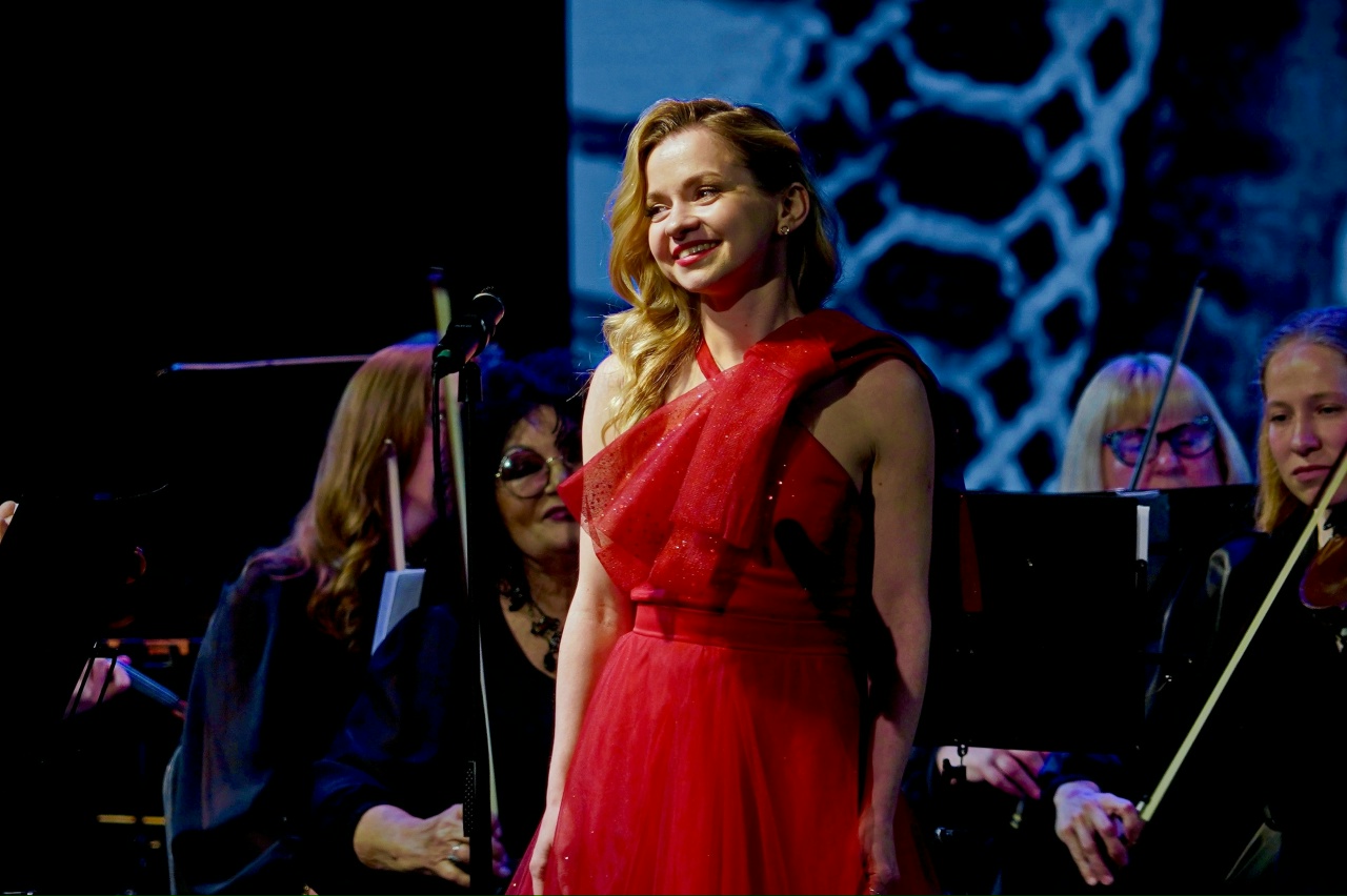 

Билеты на Ещё раз про любовь (Капелла)