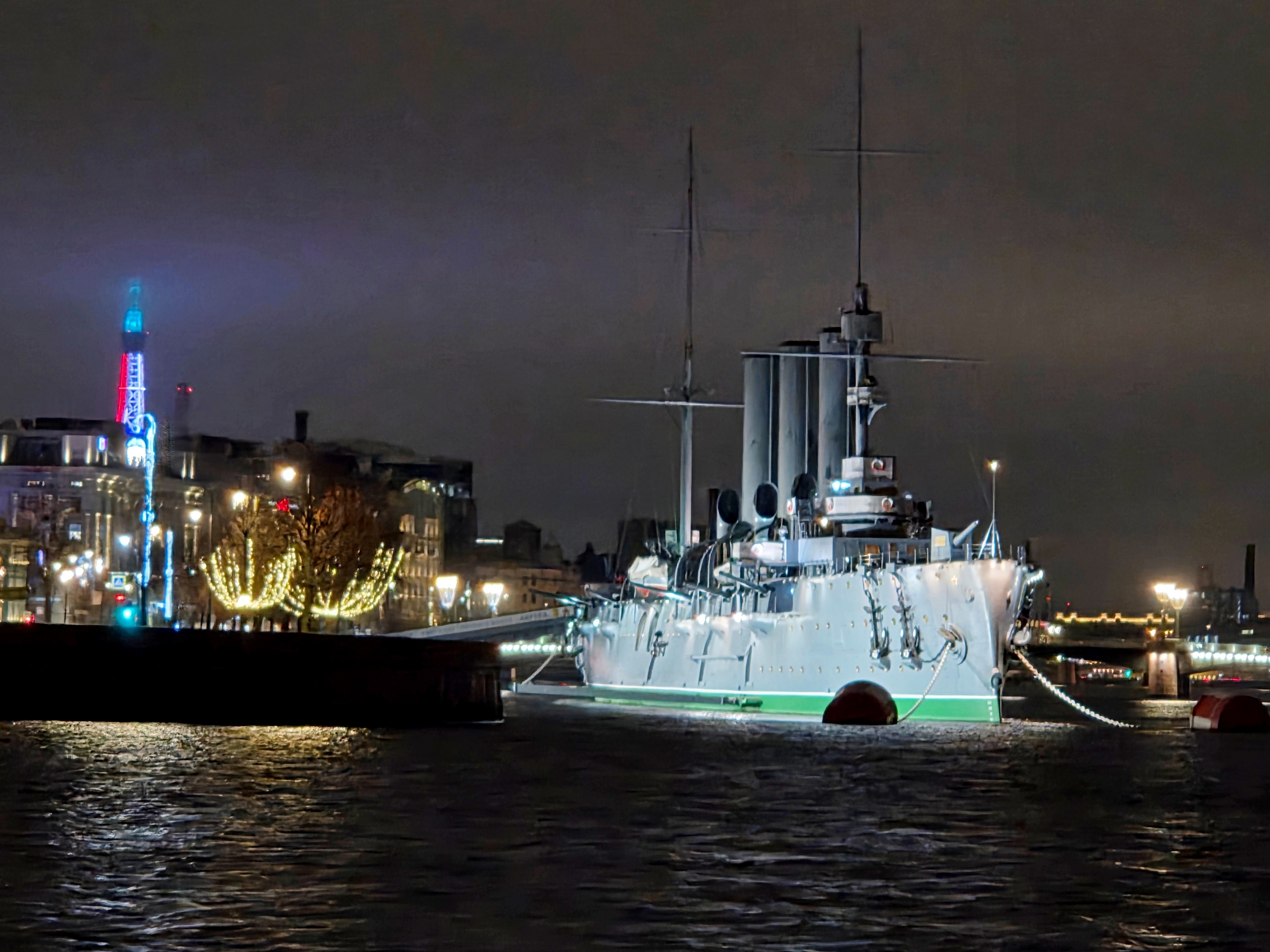 

Билеты на Рок-ностальгия. Хиты советского рока в зимней резиденции клуба Rock Hit Neva (Теплоход Rock Hit Neva (Набережная Макарова))