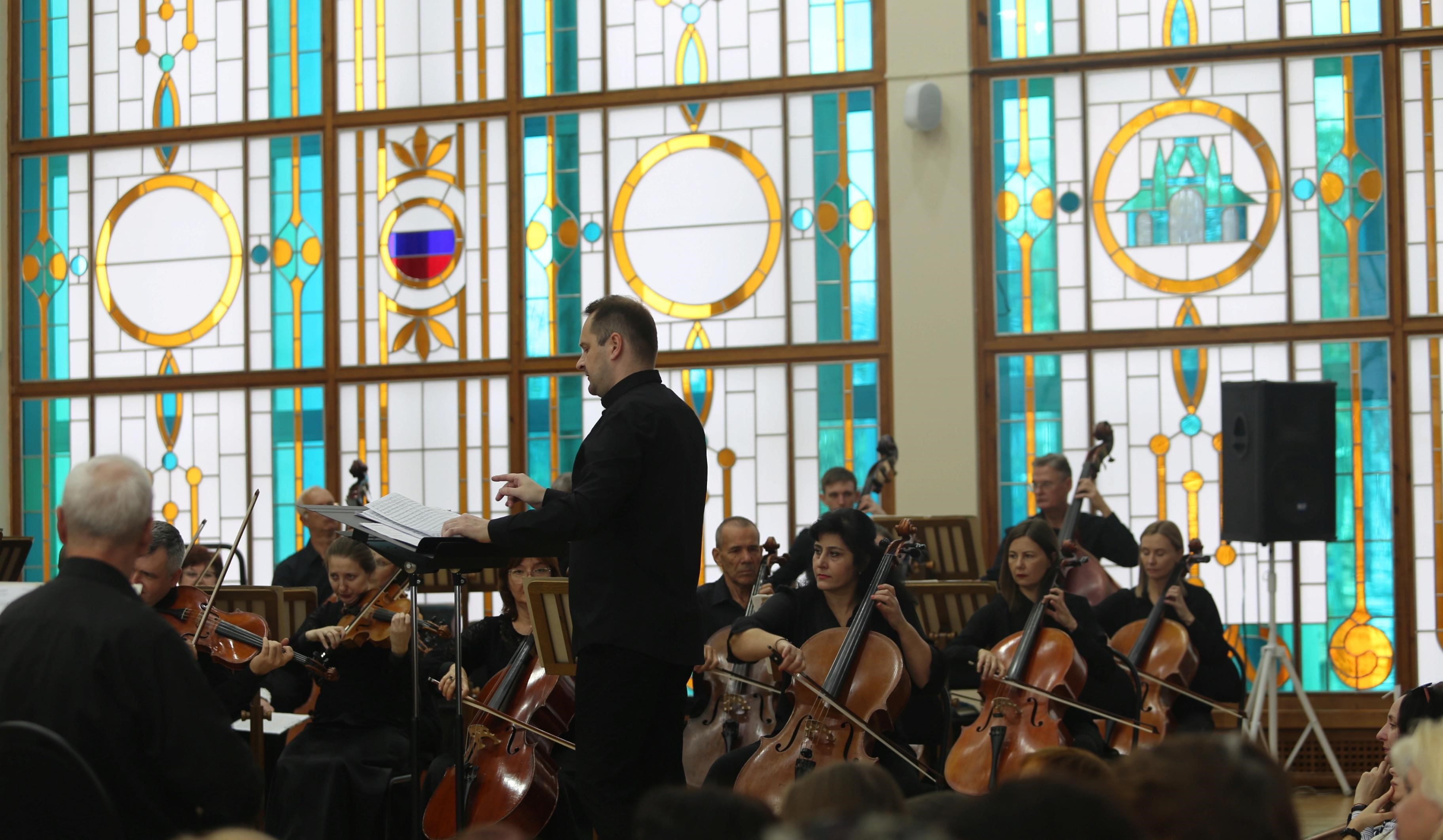 

Билеты на С Новым годом! (Муниципальный концертный зал)