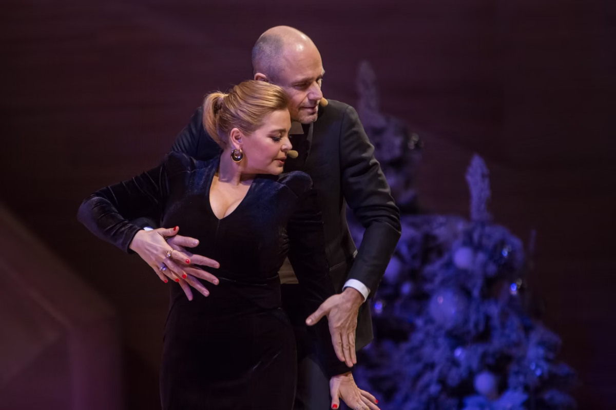 

Билеты на Ниоткуда с любовью (Воронежский концертный зал)