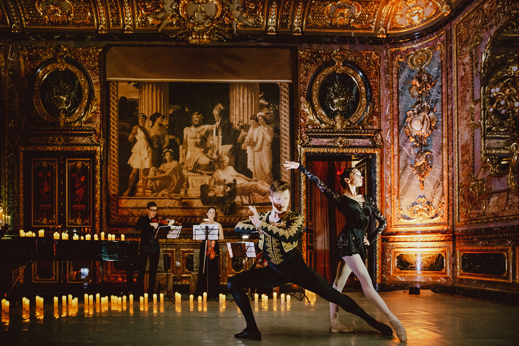 

Билеты на Новогодний вечер балета при свечах (Дом архитектора)