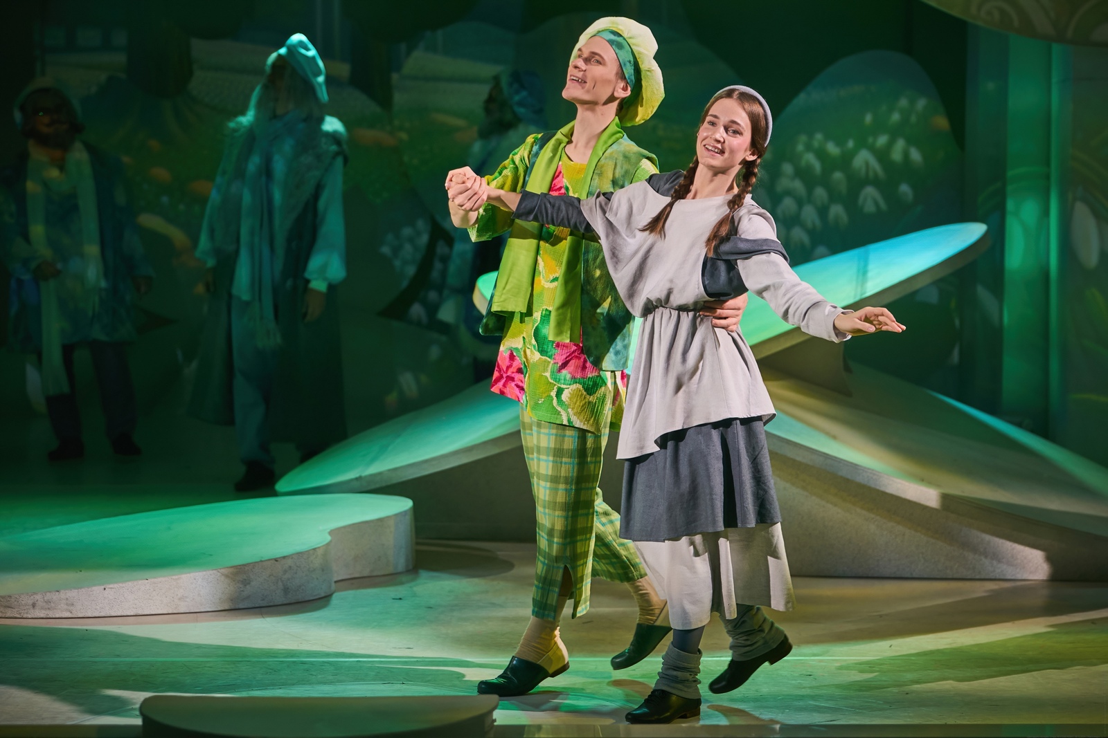 

Билеты на Двенадцать месяцев (НОВАТ)