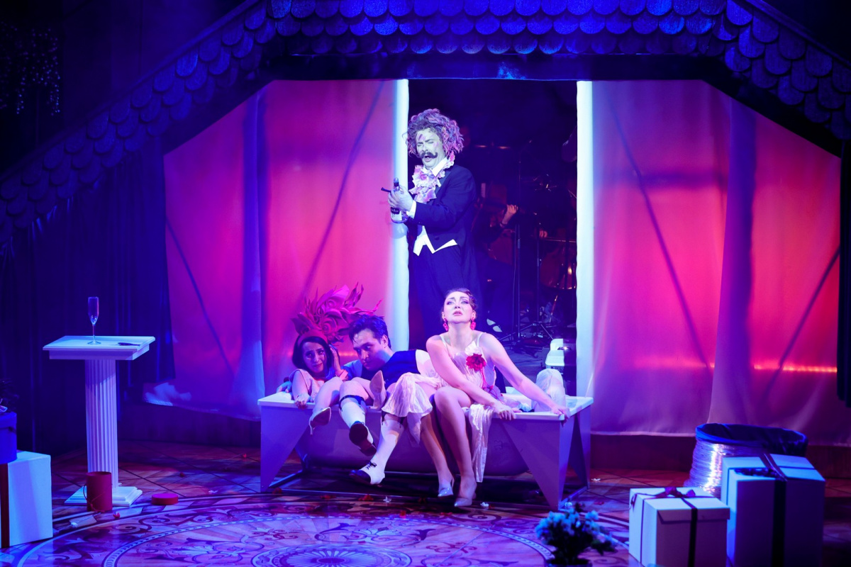 

Билеты на Ключ на мостовой (Геликон-опера)