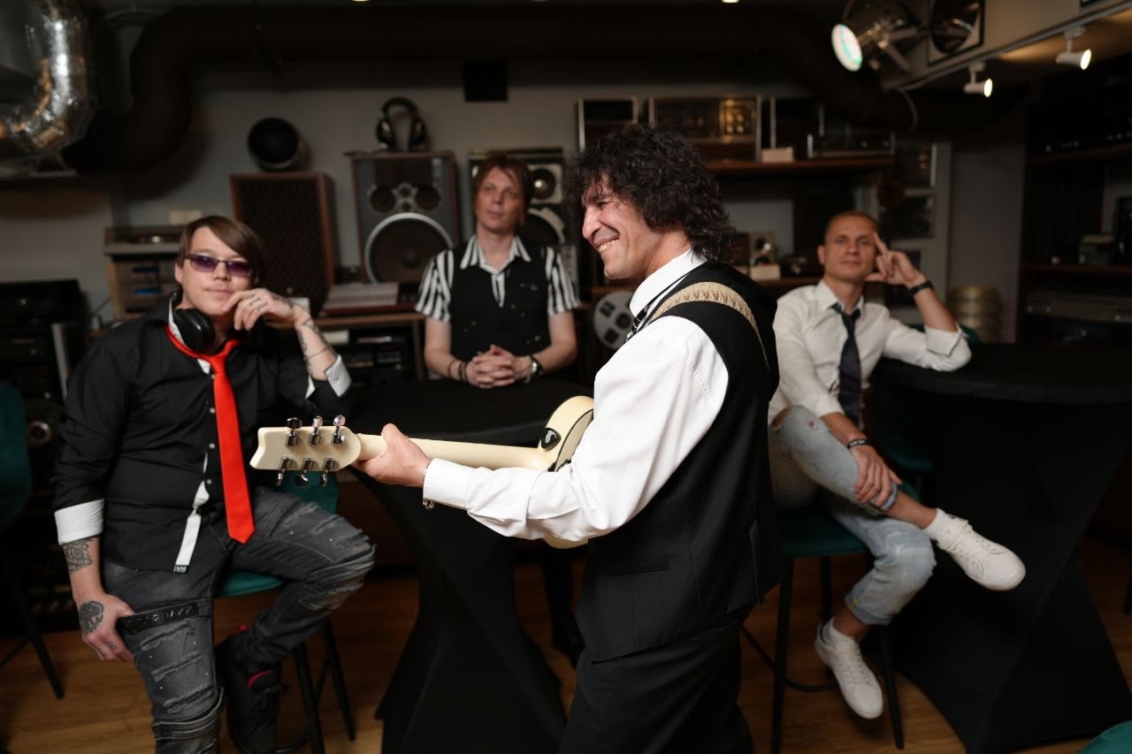 

Билеты на Группа «Игра». Гуляли всю ночь до утра (Big Ben)