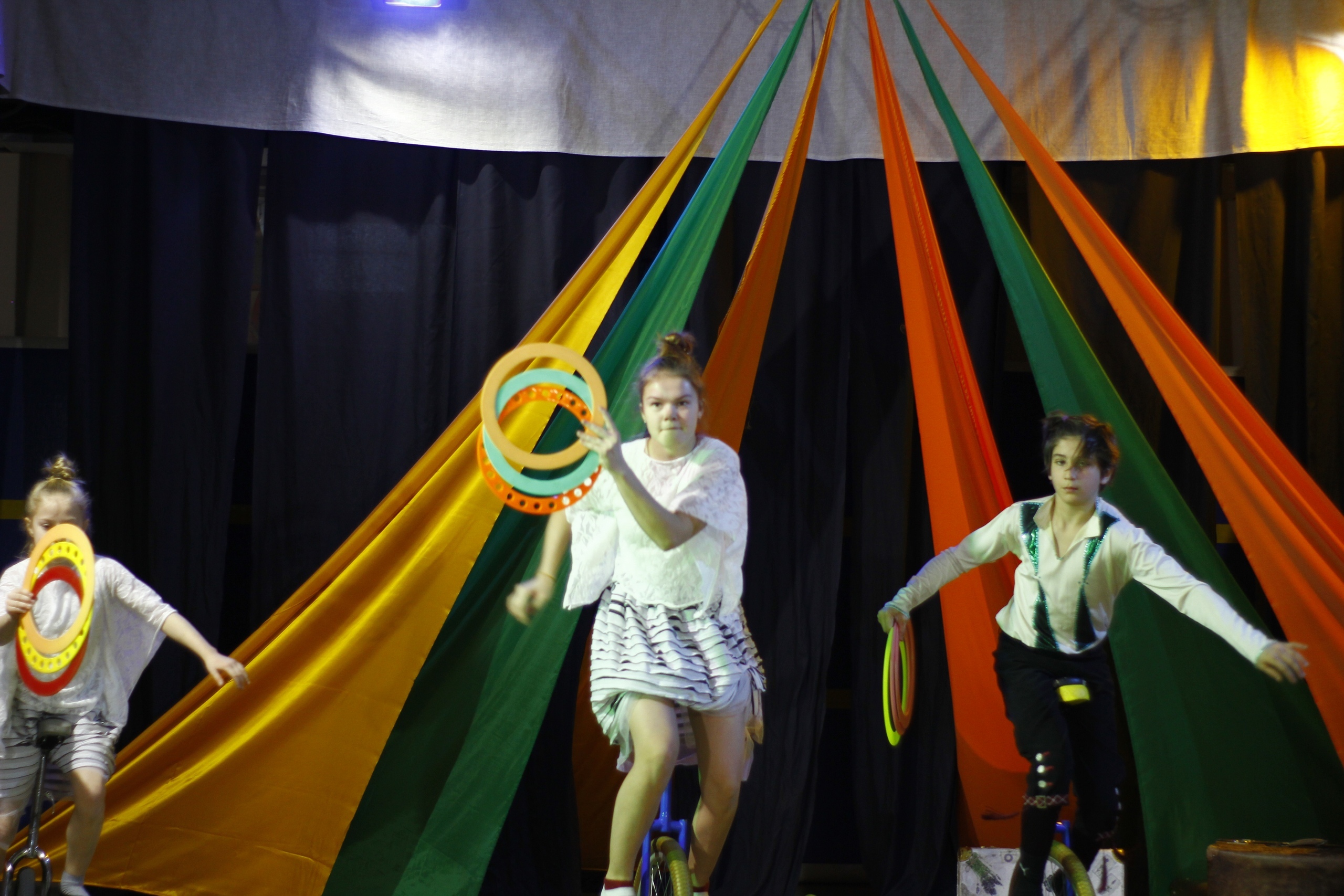 

Билеты на Цирк в шкатулке (Театр-цирк «Монгольфьери»)