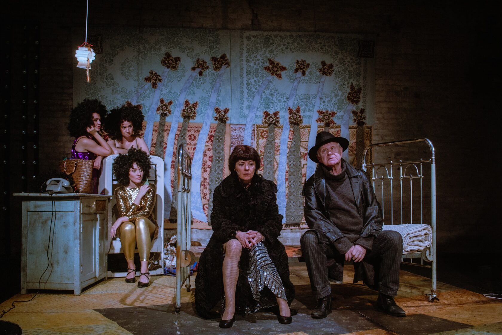 

Билеты на Старая зайчиха. Провинциальный мюзикл (Цехъ)