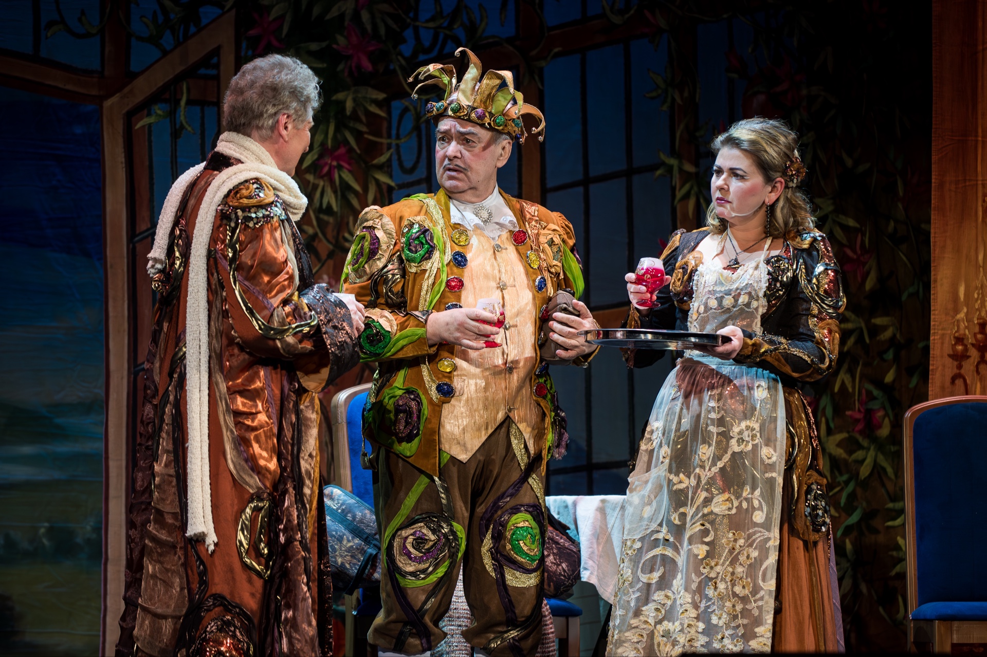 

Билеты на Обыкновенное чудо (Драматический театр)