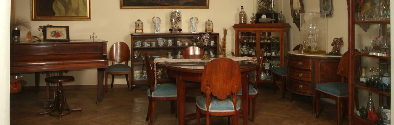 Экскурсия на русском жестовом языке. В гостях у Сергея Образцова