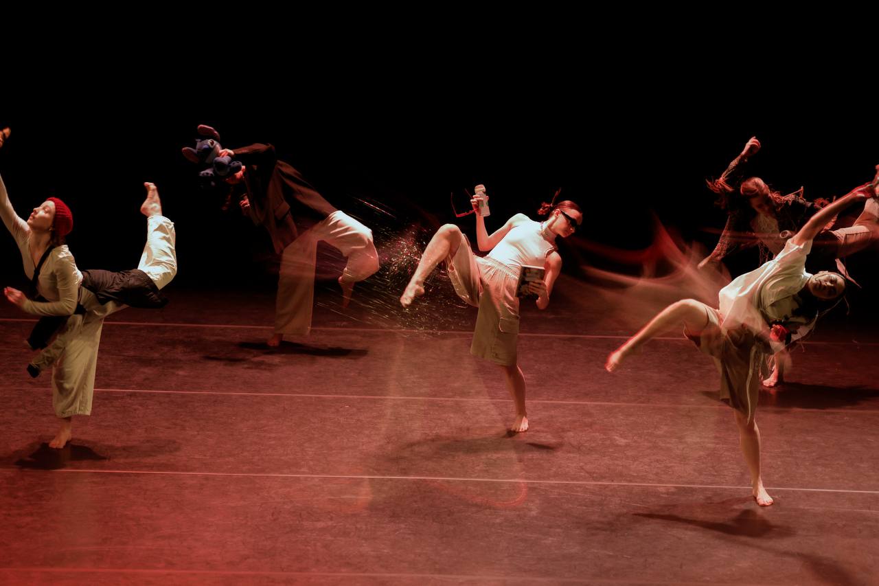 

Билеты на Социальная дистанция (Новая сцена Александринского театра)