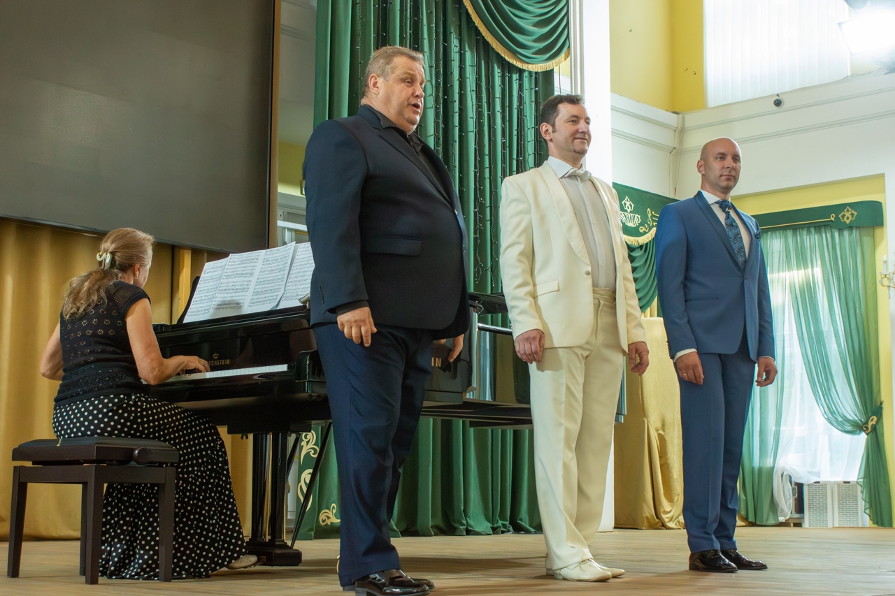 

Билеты на Краски осени (Филармония)